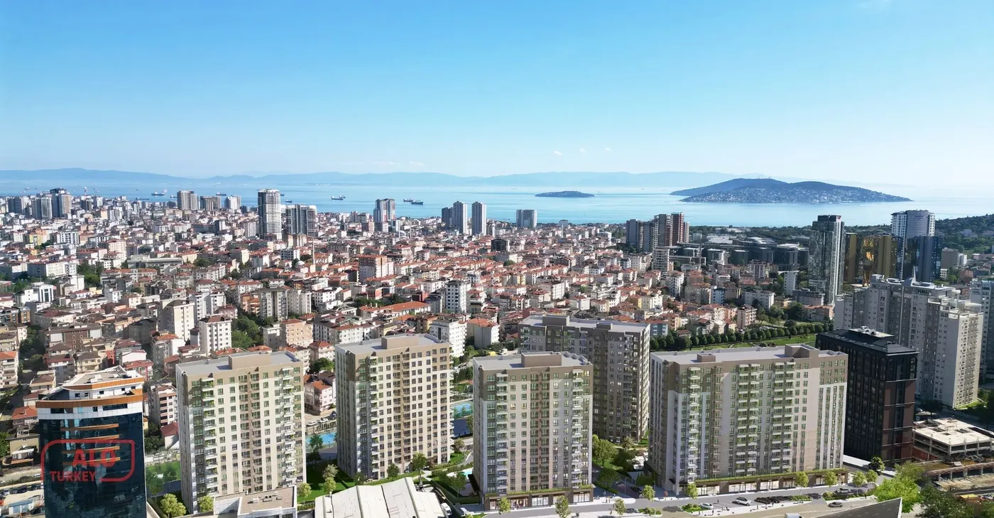 Özak Dragos proje çevresinden Marmara Denizi ve Adalar'a bakan Maltepe manzarası